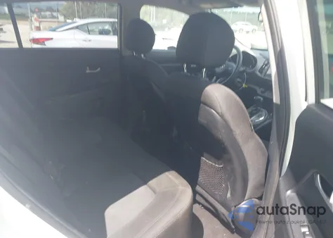 2014 Kia Sportage Lx z USA, uszkodzony, nr VIN KNDPBCAC4E7548665